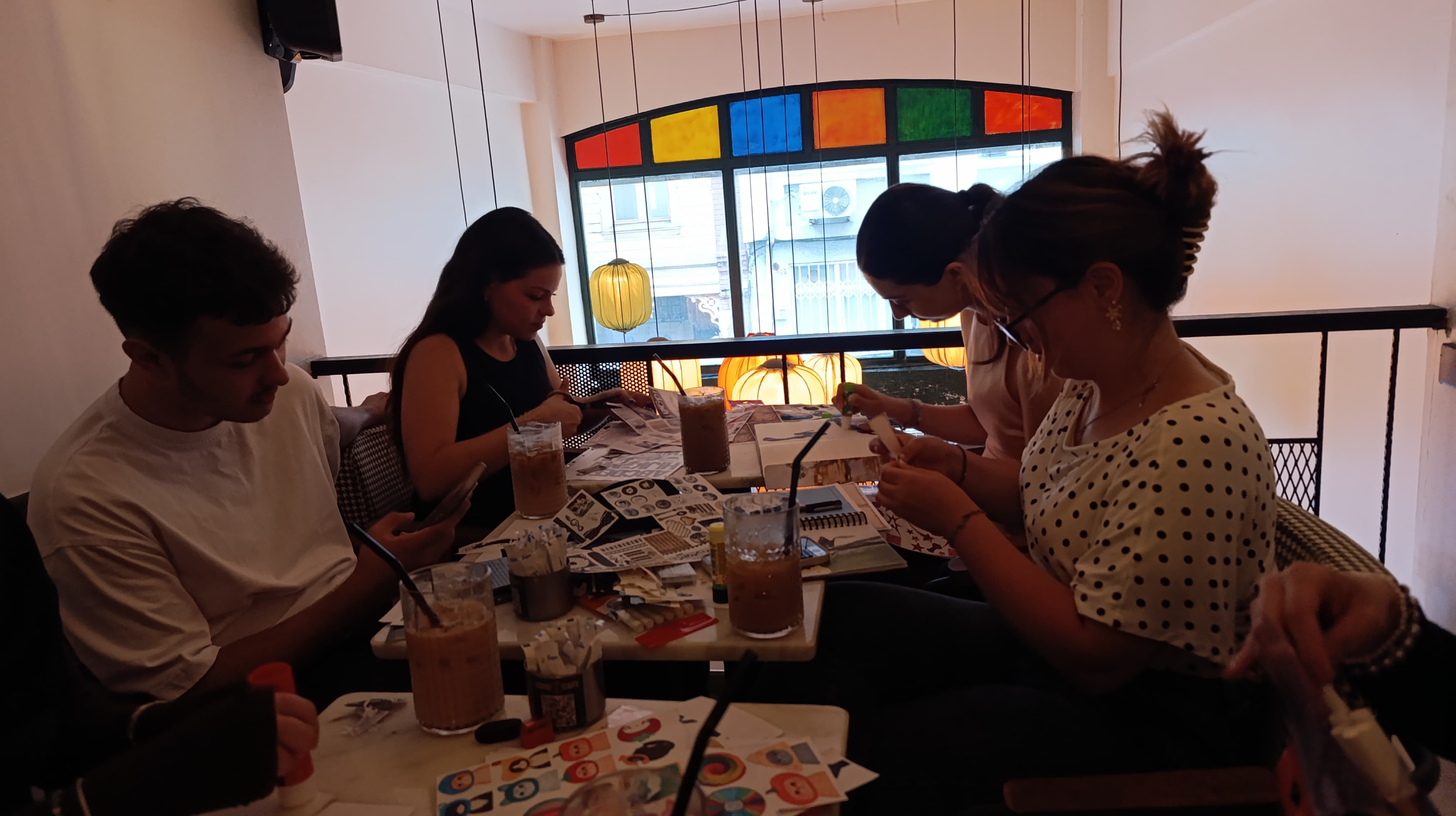 Ne Yapsak? Youth Association Memory Book Workshop